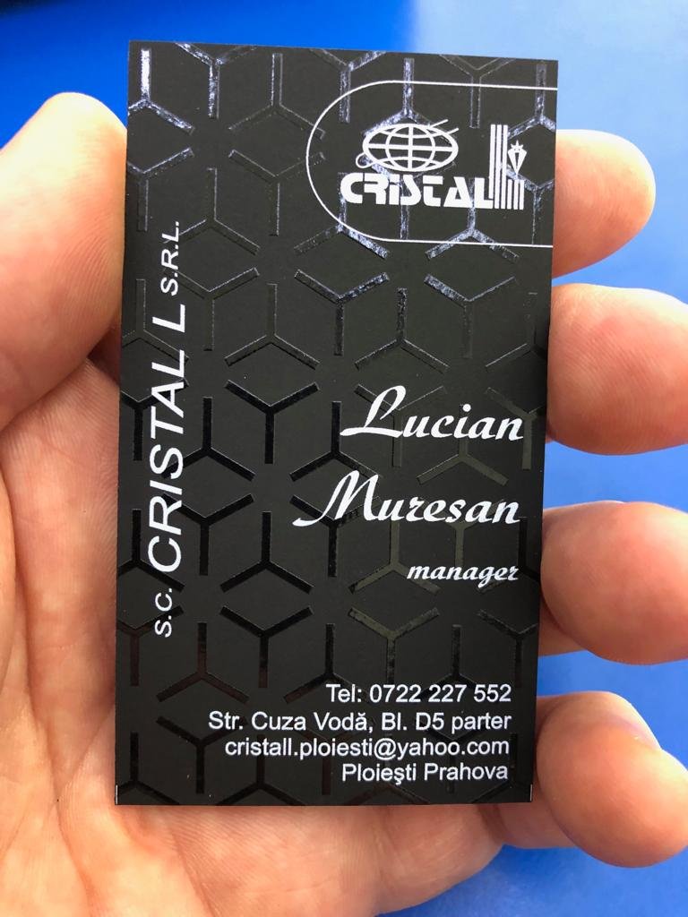 UV-Printed Business Cards with Spot Varnish